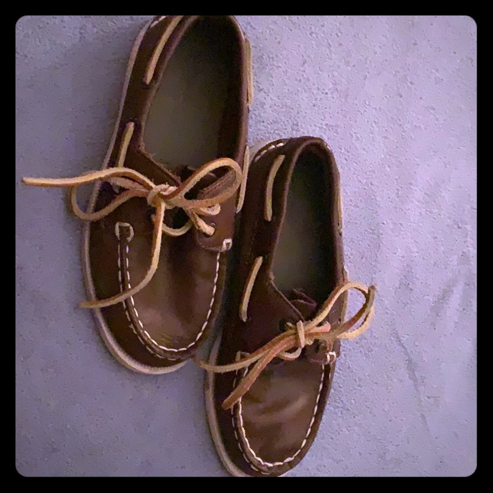 Boys Sperry boat shoes